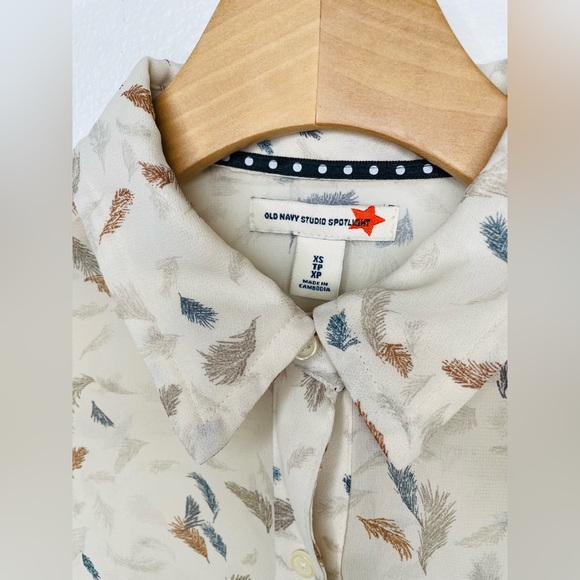 Old Navy Studio Spot Women’s Sheer Button Down Long Sleeve Blouse - Picture 2 of 7